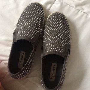 Steve Madden slip ons